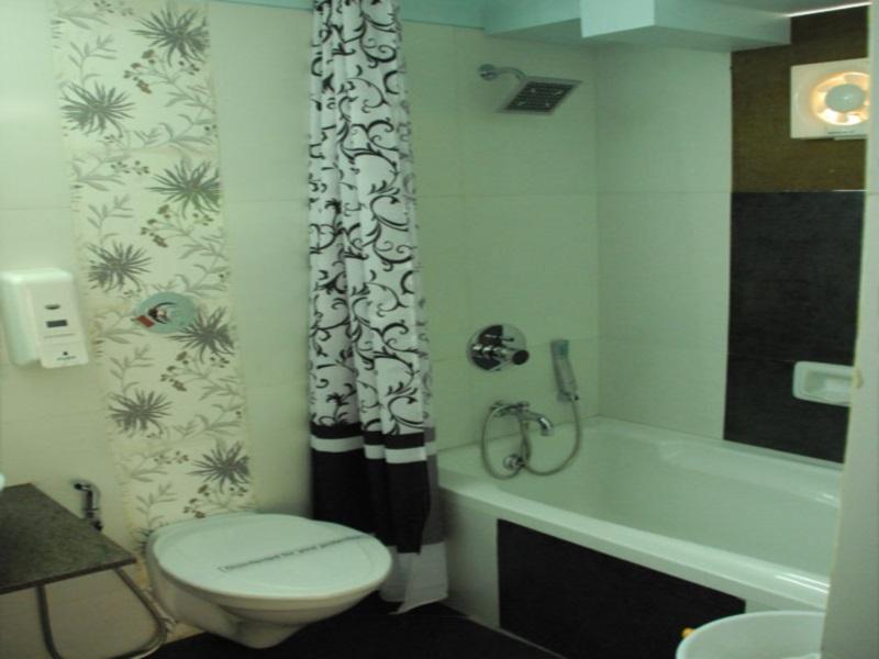 Oyo 4161 Hotel Shailly Inn Ahmedabad Exteriör bild