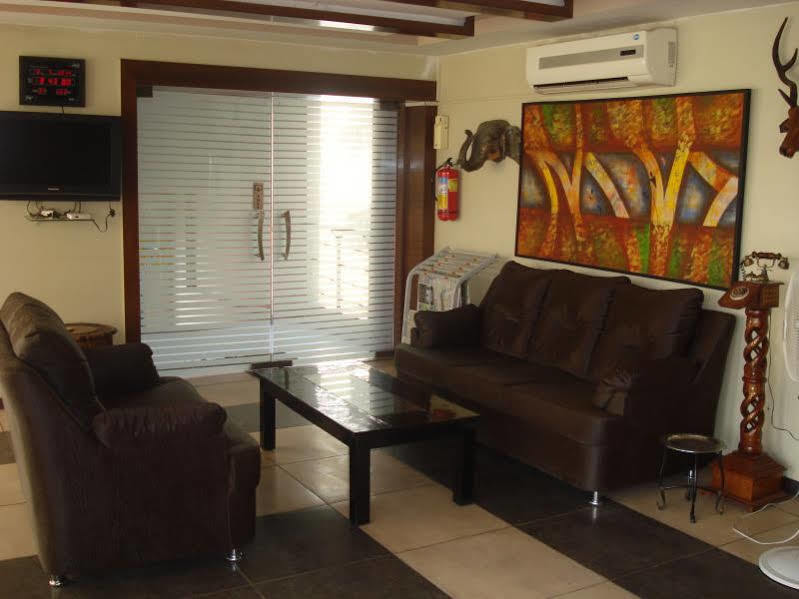 Oyo 4161 Hotel Shailly Inn Ahmedabad Exteriör bild