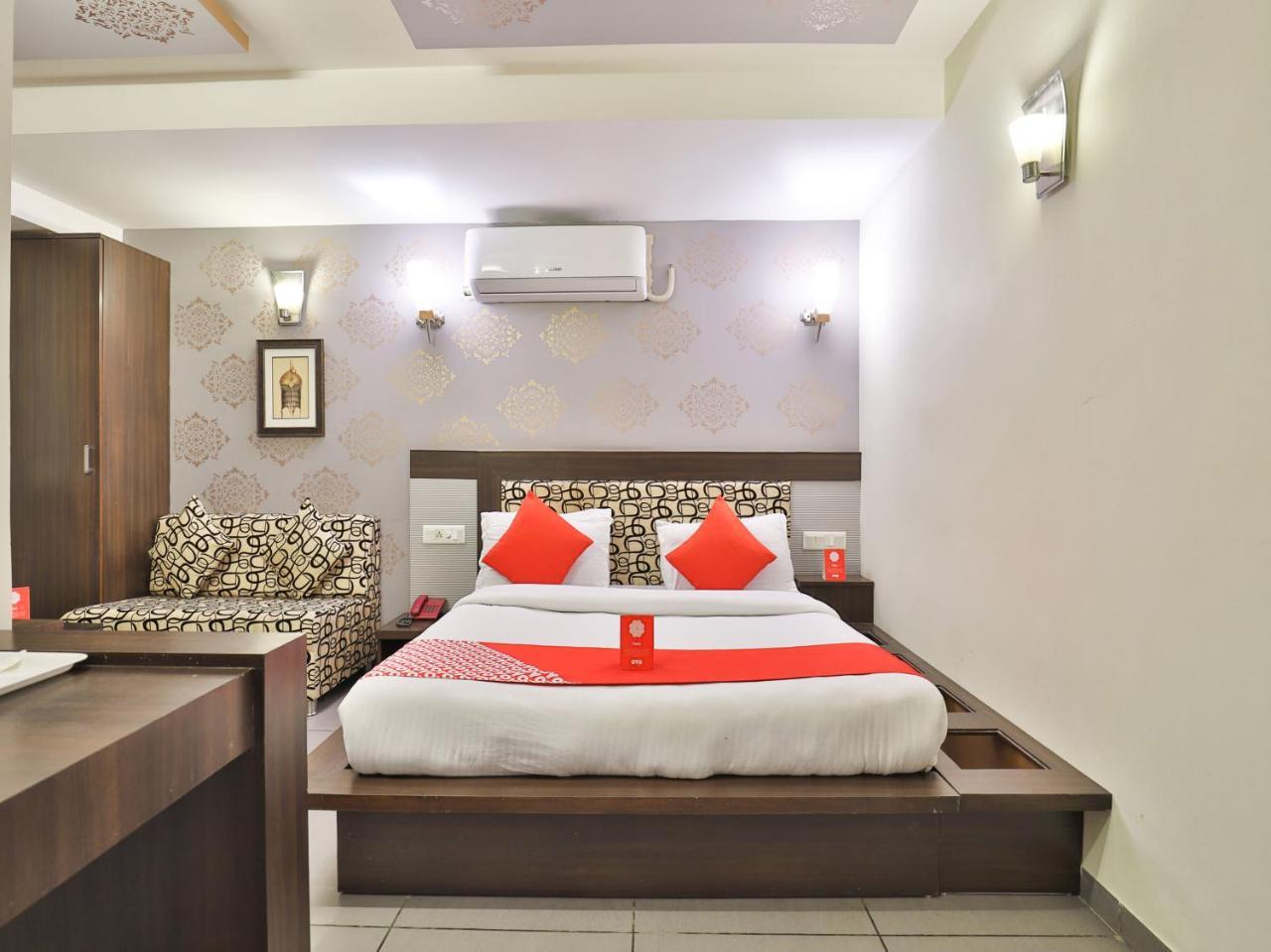 Oyo 4161 Hotel Shailly Inn Ahmedabad Exteriör bild