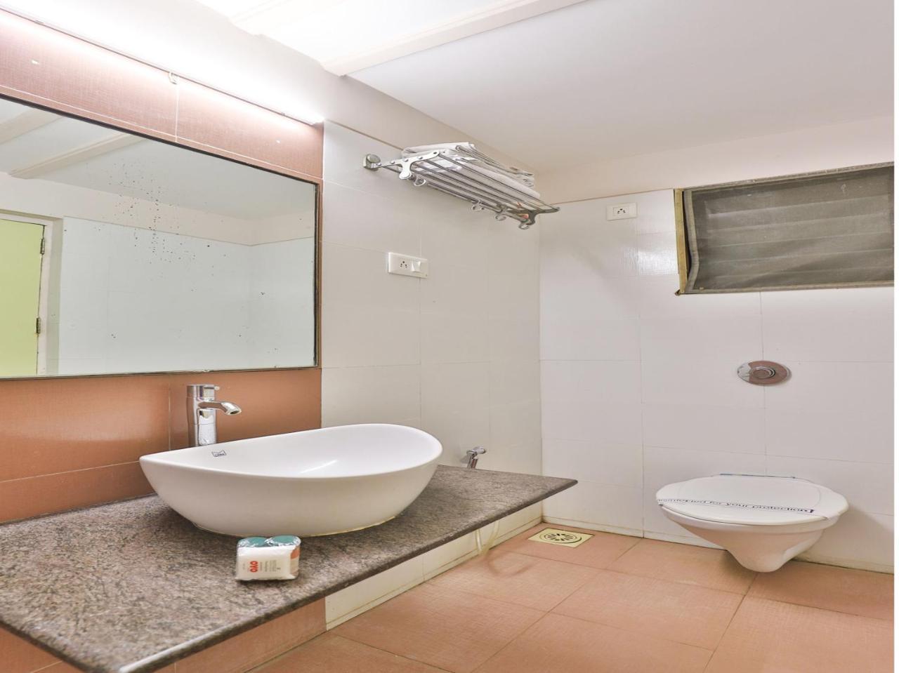 Oyo 4161 Hotel Shailly Inn Ahmedabad Exteriör bild