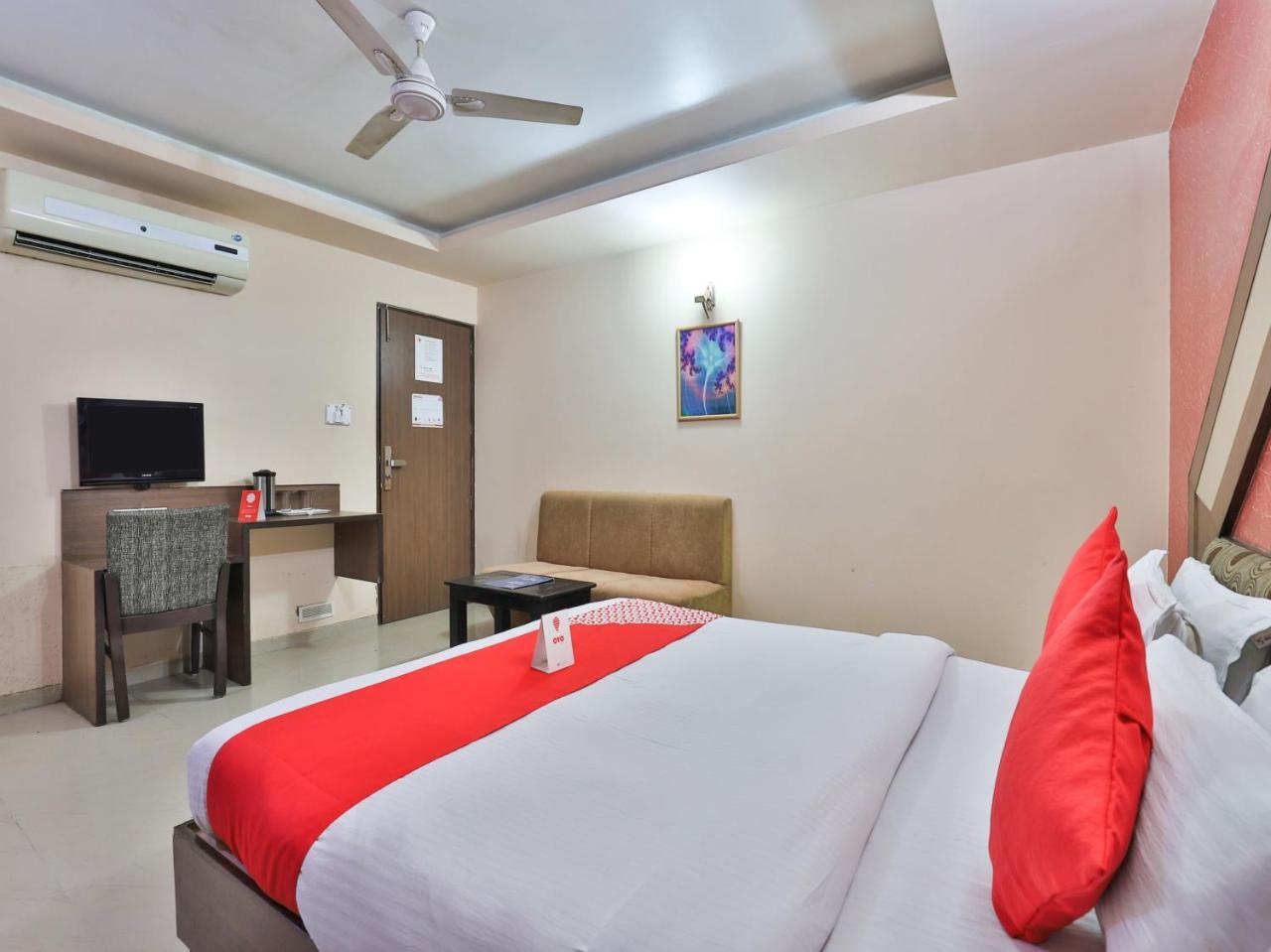 Oyo 4161 Hotel Shailly Inn Ahmedabad Exteriör bild