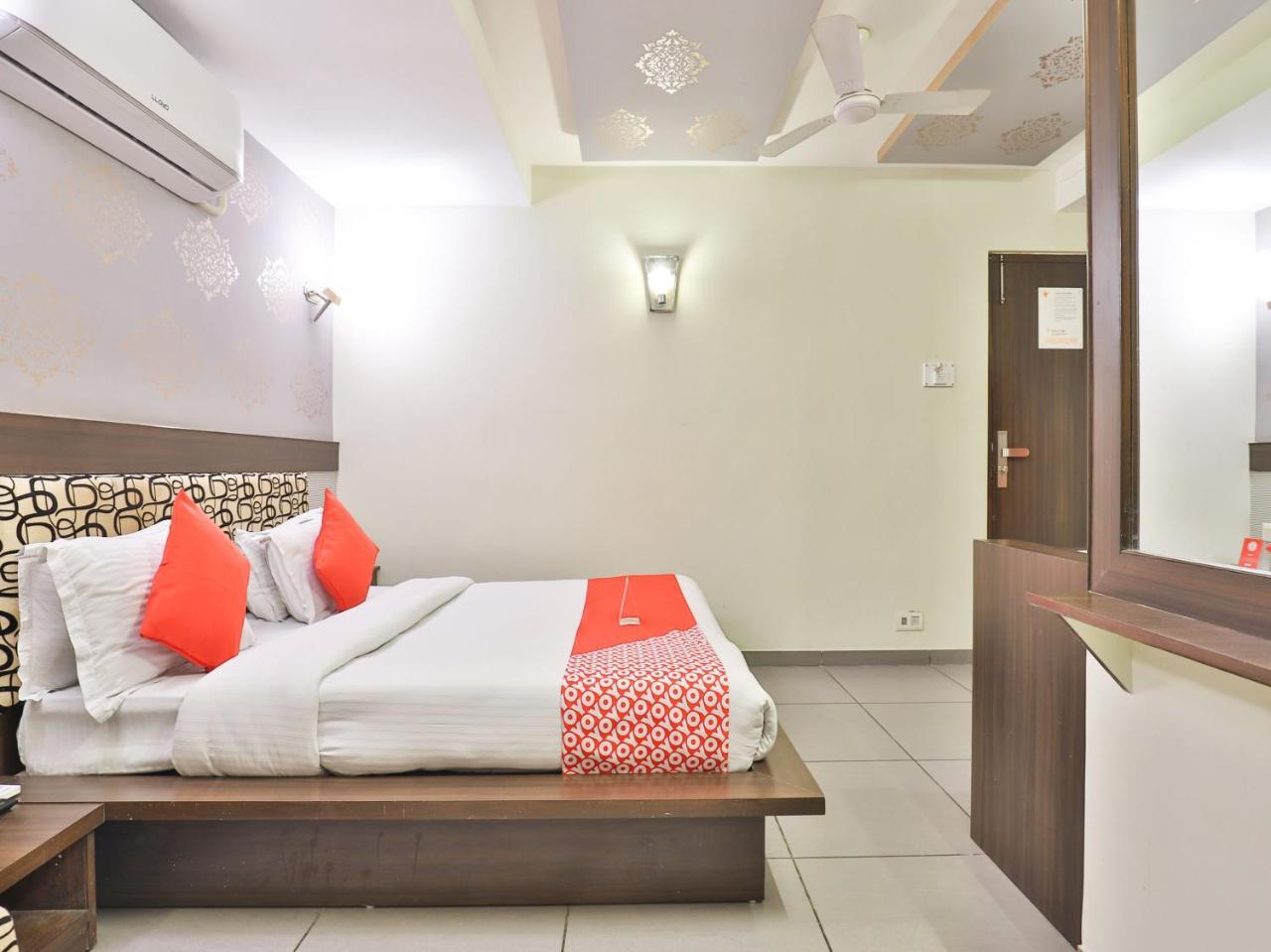 Oyo 4161 Hotel Shailly Inn Ahmedabad Exteriör bild