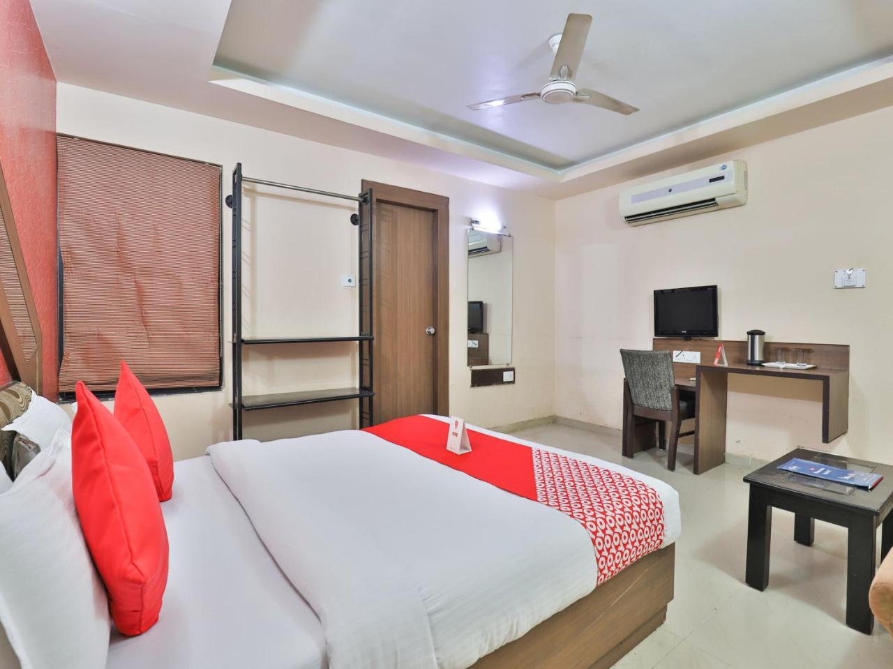 Oyo 4161 Hotel Shailly Inn Ahmedabad Exteriör bild