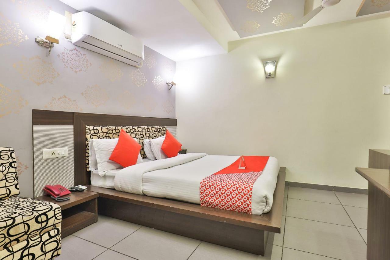 Oyo 4161 Hotel Shailly Inn Ahmedabad Exteriör bild
